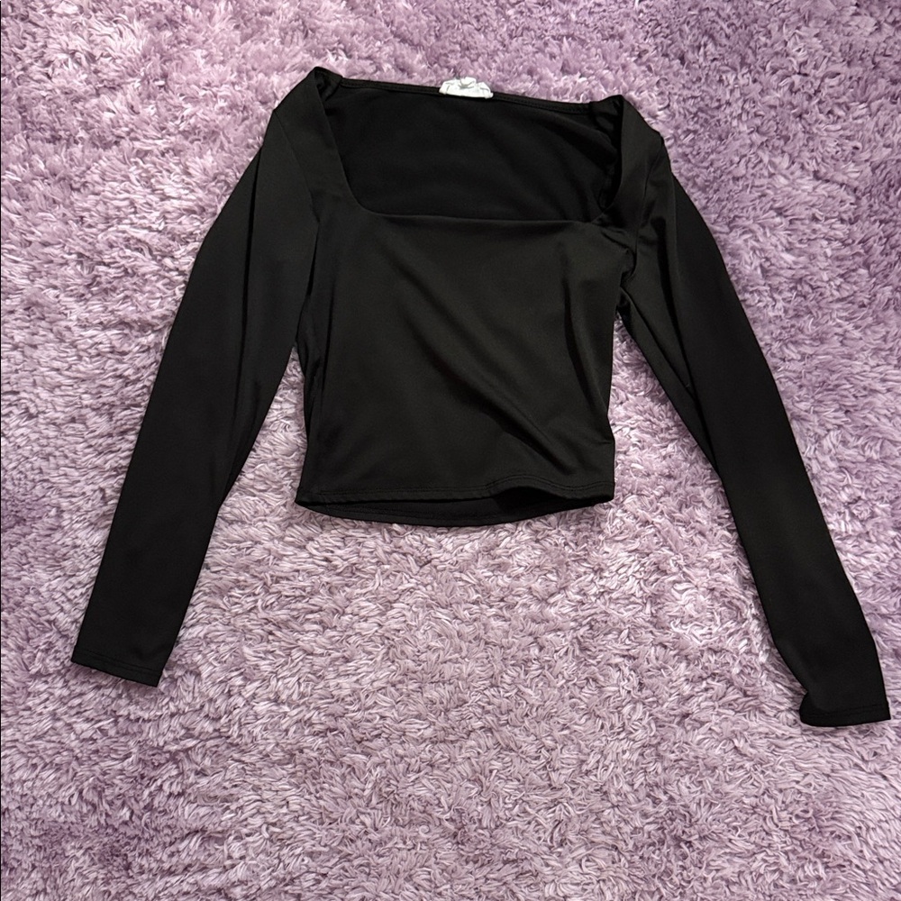 Live in the moment: Black long sleeve - Size XS